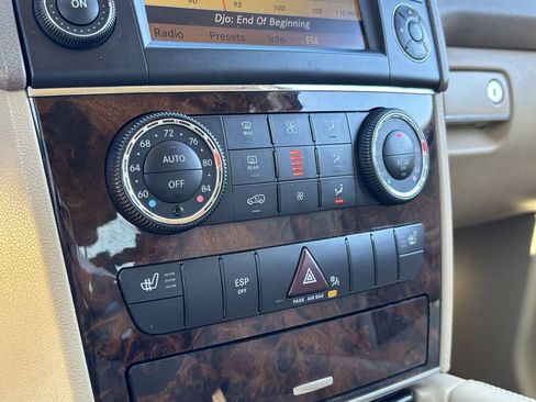 Used 2011 Mercedes-Benz ML 350 2WD image 25