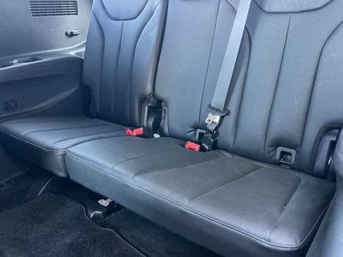 Used 2022 Hyundai Palisade SEL w/ Premium Package image 17