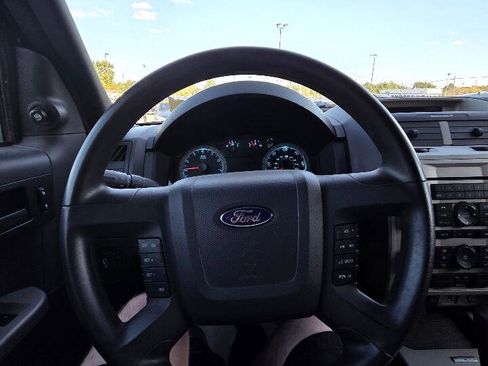 Used 2012 Ford Escape XLT image 17