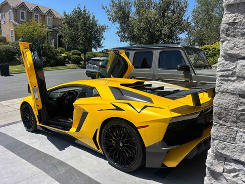 Used 2016 Lamborghini Aventador LP 750-4 Superveloce AWD/4WD image 6