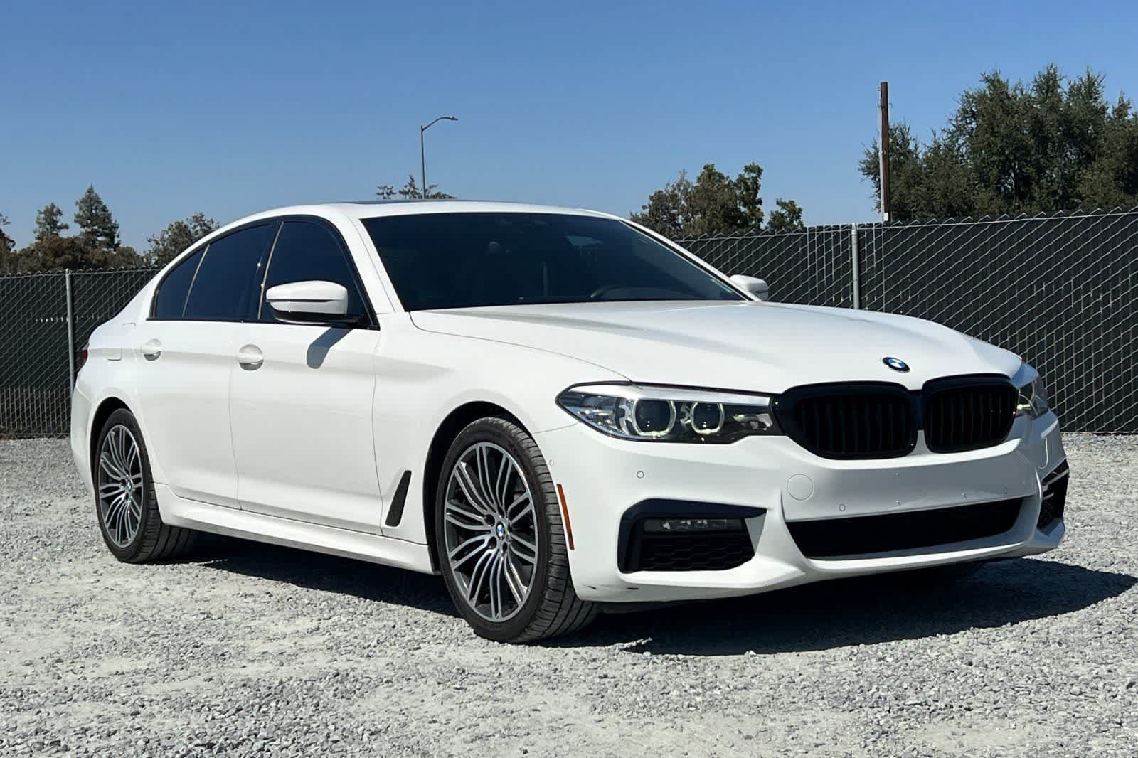 Used 2020 BMW 530i w/ M Sport Package RWD image 10