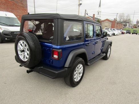 Used 2020 Jeep Wrangler Unlimited Sport AWD/4WD image 3