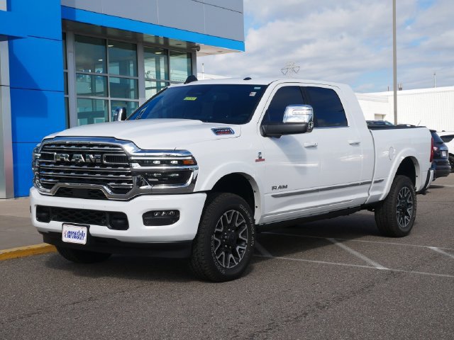 Used 2026 RAM 2500 Limited AWD/4WD image 2