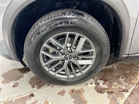 Used 2023 Nissan Rogue S FWD image 25