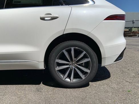 Used 2025 Jaguar F-PACE R-Dynamic S image 12