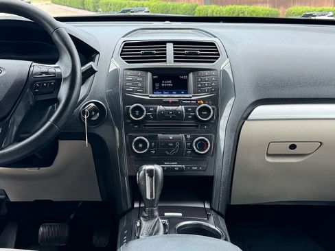 Used 2018 Ford Explorer 4WD image 28