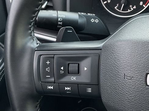 Used 2025 Nissan Rogue SV image 23