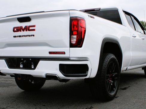 Used 2023 GMC Sierra 1500 Elevation w/ Preferred Package AWD/4WD image 8