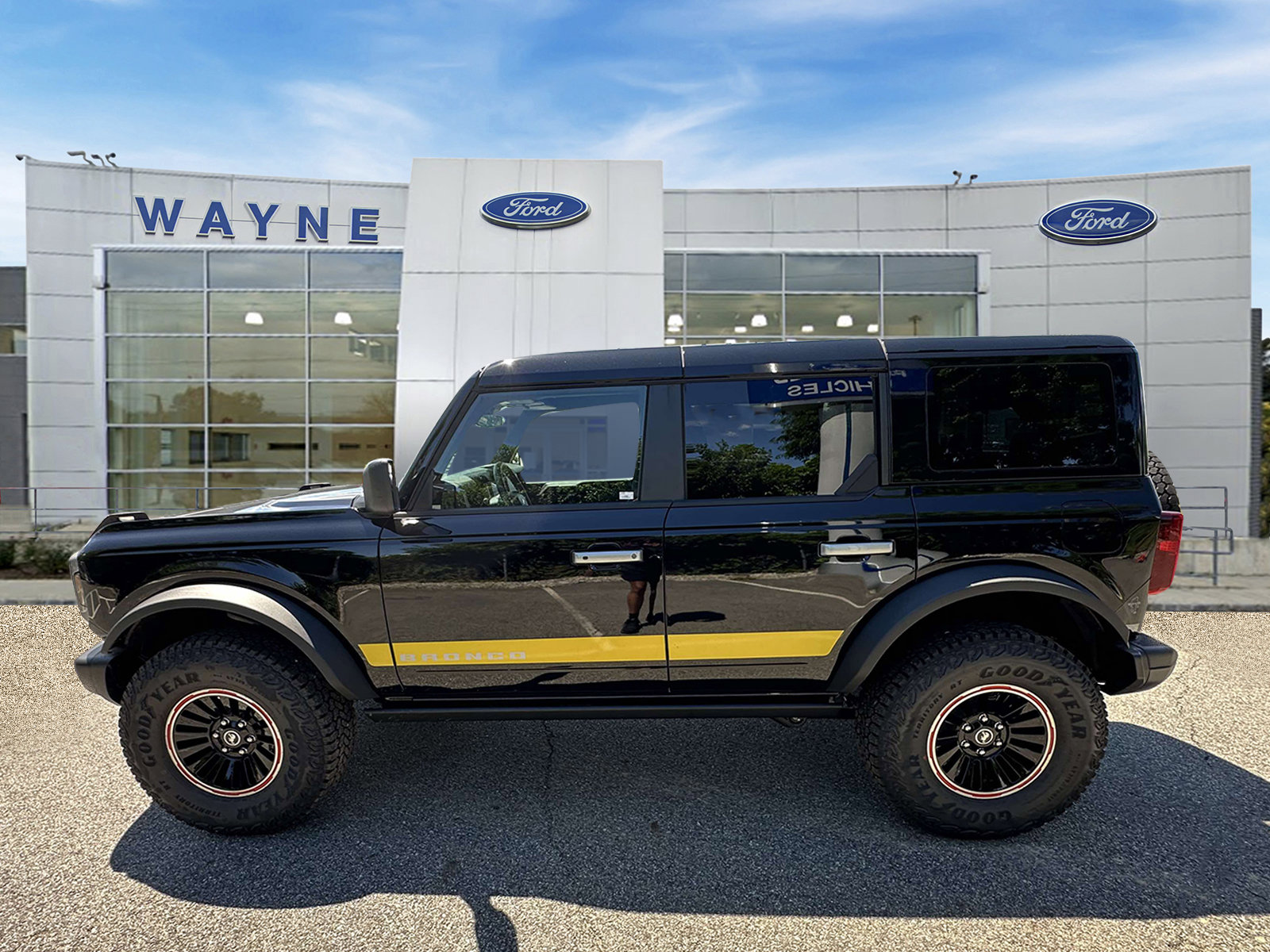 Used 2025 Ford Bronco Big Bend w/ Black Diamond Package AWD/4WD image 5