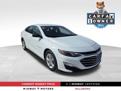 Used 2025 Chevrolet Malibu LS image 1