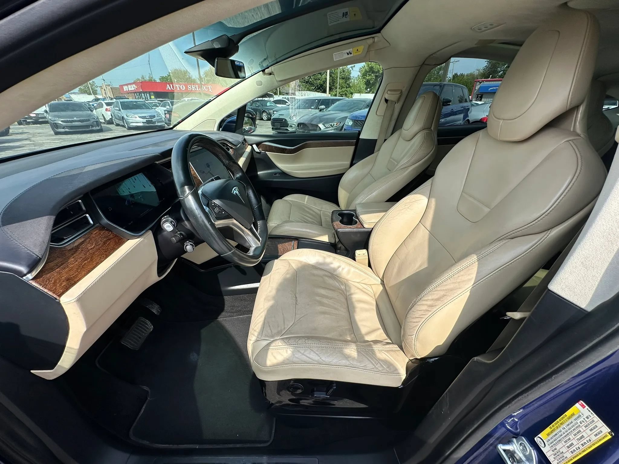 Used 2017 Tesla Model X 75D AWD/4WD image 17