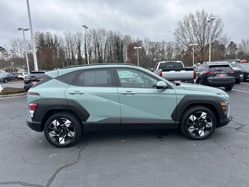 Used 2025 Hyundai Kona SEL image 4