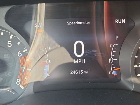 Used 2023 Jeep Compass Latitude w/ Sun and Sound Group AWD/4WD image 21
