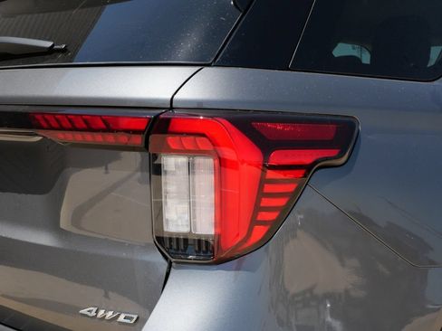 New 2026 Ford Explorer Active w/ Active Comfort Package AWD/4WD image 8