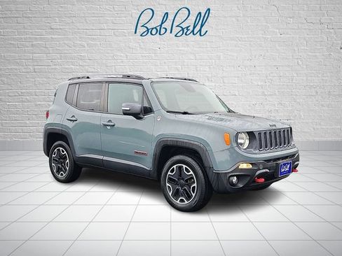 Used 2015 Jeep Renegade Trailhawk AWD/4WD image 1