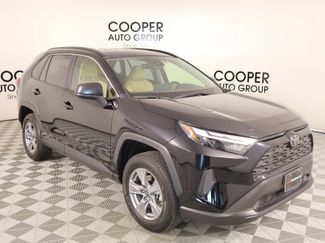 Used 2025 Toyota RAV4 LE video 1