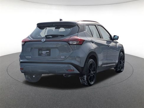 Used 2021 Nissan Kicks SR image 5