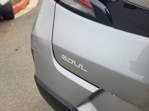 Used 2024 Kia Soul LX w/ Option Group 015 image 6