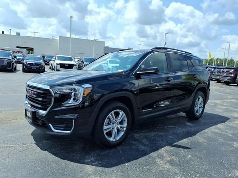 Used 2022 GMC Terrain SLE w/ Driver Convenience Package AWD/4WD image 11