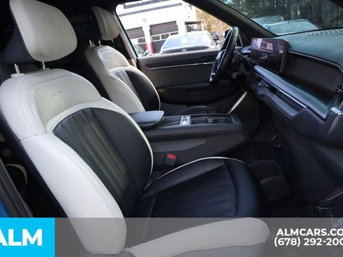 Used 2024 Kia EV9 GT-Line image 29