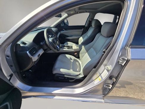 Used 2020 Honda Accord EX image 9