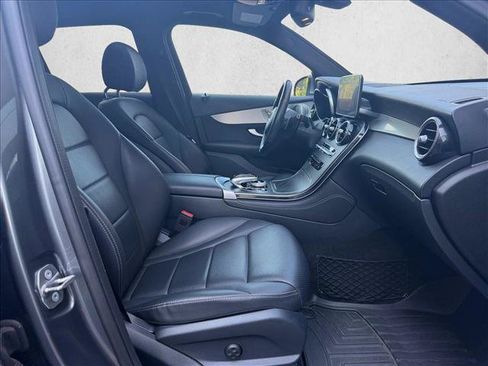 Used 2019 Mercedes-Benz GLC 350e 4MATIC image 24