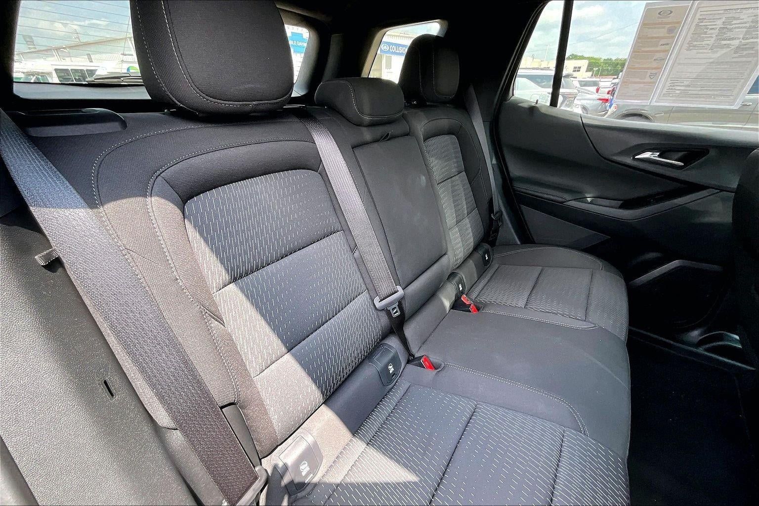 Used 2026 Chevrolet Equinox LT FWD image 24