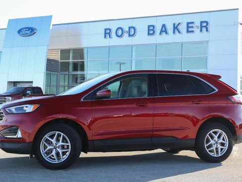 Certified 2022 Ford Edge SEL w/ Convenience Package AWD/4WD image 3
