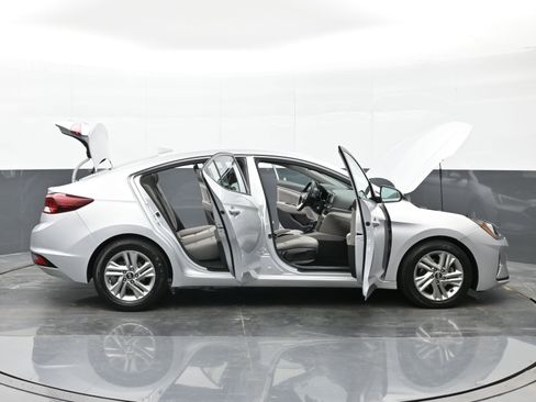Used 2019 Hyundai Elantra SEL image 47