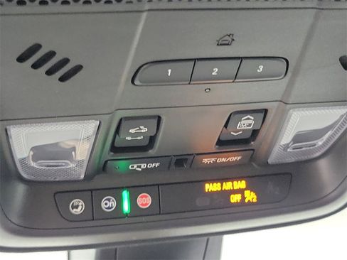 New 2025 Cadillac XT5 Premium Luxury w/ LPO, Floor Liner Package image 18