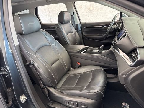 Used 2021 Buick Enclave Avenir w/ Avenir Technology Package AWD/4WD image 52