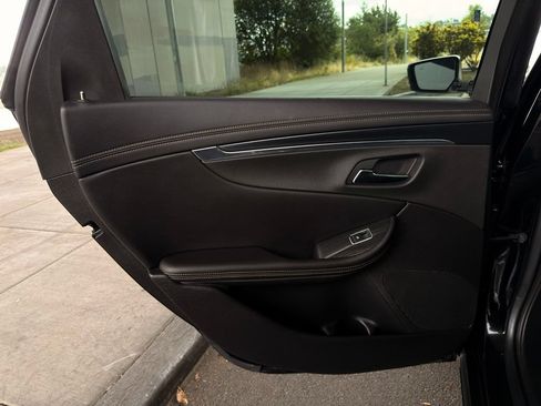 Used 2019 Chevrolet Impala Premier FWD image 23