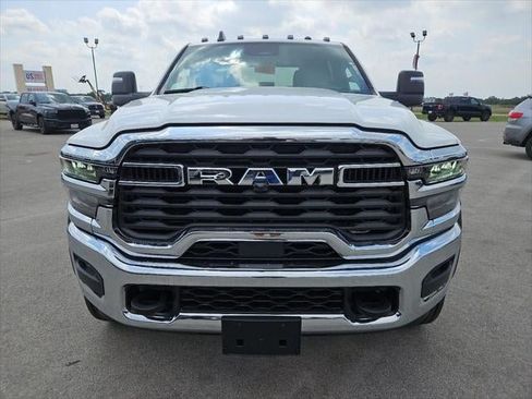 New 2026 RAM 5500 Tradesman AWD/4WD image 42