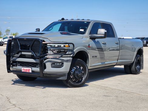 Used 2025 RAM 3500 Limited AWD/4WD image 1