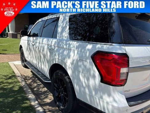 Used 2023 Ford Expedition XLT AWD/4WD image 4
