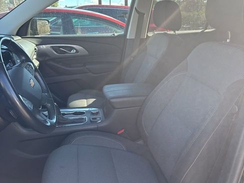 Used 2019 Chevrolet Traverse LT image 7