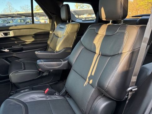 Used 2021 Ford Explorer ST w/ Equipment Group 401A image 10