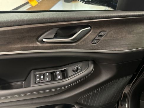 New 2025 Jeep Grand Cherokee L Limited image 5