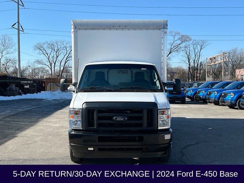 Used 2024 Ford E-450 and Econoline 450 Super Duty w/ Power Windows & Locks Group image 3