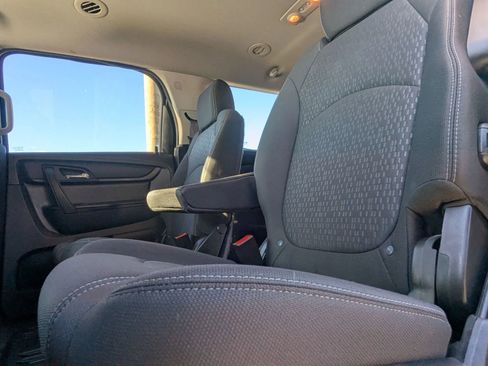 Used 2015 GMC Acadia SLE AWD/4WD image 13