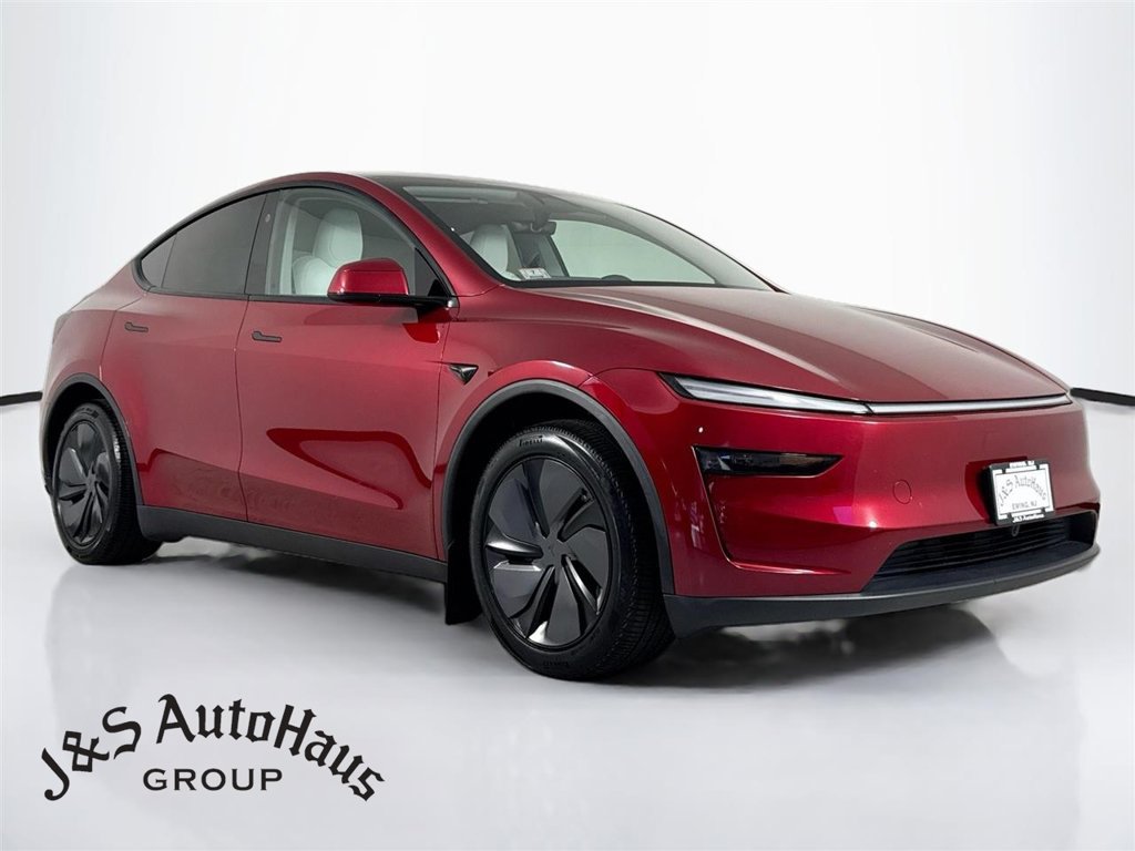 Used 2026 Tesla Model Y 2WD image 1