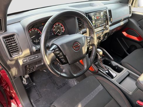 Used 2022 Nissan Frontier PRO-4X w/ Technology Package image 24