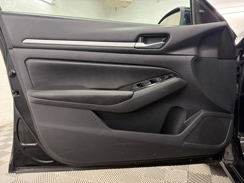 Used 2023 Nissan Altima 2.5 SV FWD image 17