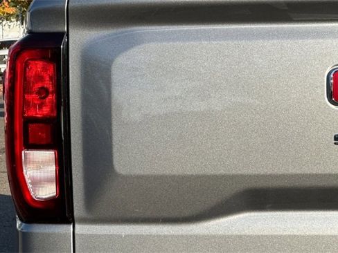 Used 2025 GMC Sierra 1500 Elevation image 49