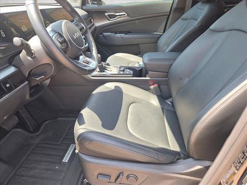 Used 2025 Kia Sportage EX FWD image 16