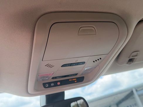 Used 2020 Buick Enclave Essence FWD image 28
