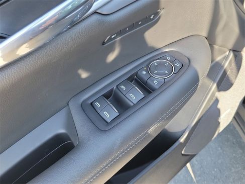 Used 2025 Cadillac XT6 Premium Luxury w/ Technology Package image 23