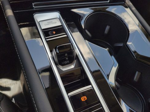New 2026 Volkswagen Atlas SE FWD image 26