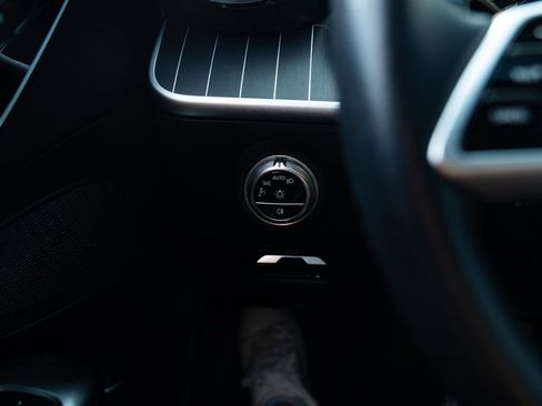 Used 2023 Mercedes-Benz C 300 Sedan image 14