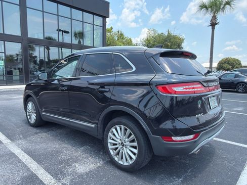 Used 2019 Lincoln MKC Premiere FWD image 2